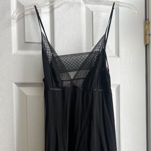 Victoria's Secret Slip, M